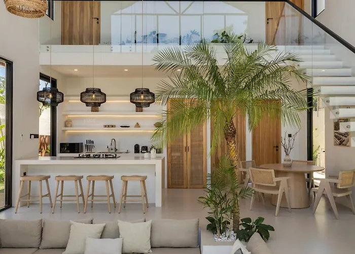 Villa New Spacious 3br Designer Villa, Heart Of