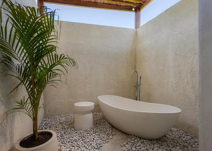 Villa New Spacious 3br Designer Villa, Heart Of *