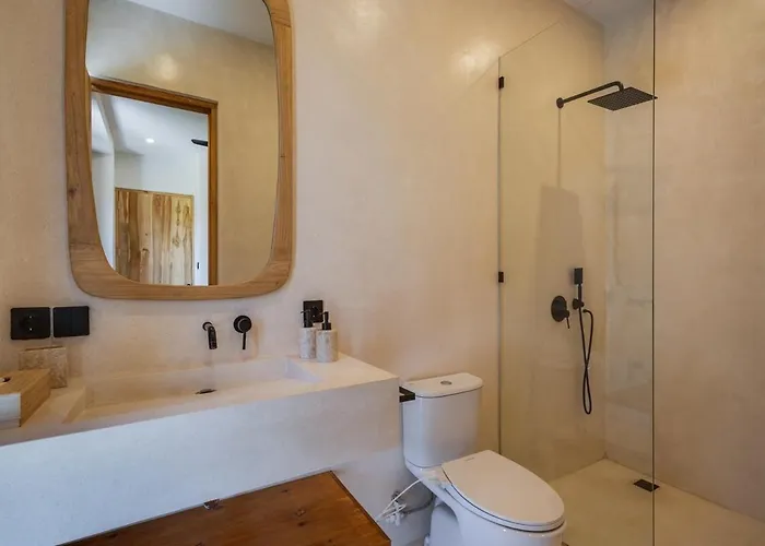 Villa New Spacious 3br Designer Villa, Heart Of Uluwatu (Bali)