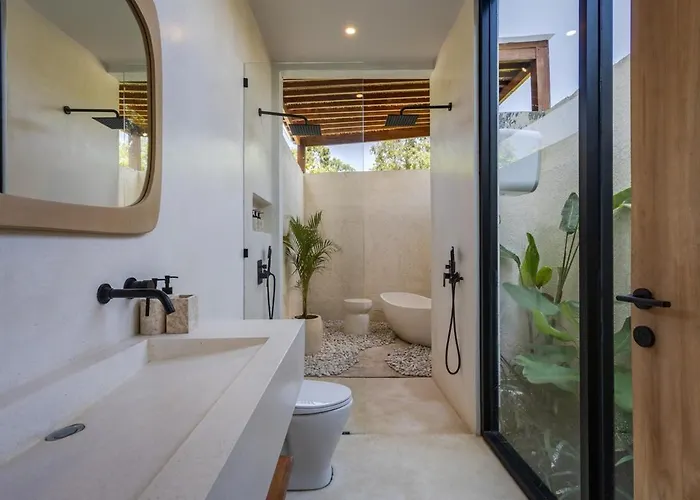 New Spacious 3br Designer Villa, Heart Of * Uluwatu (Bali)